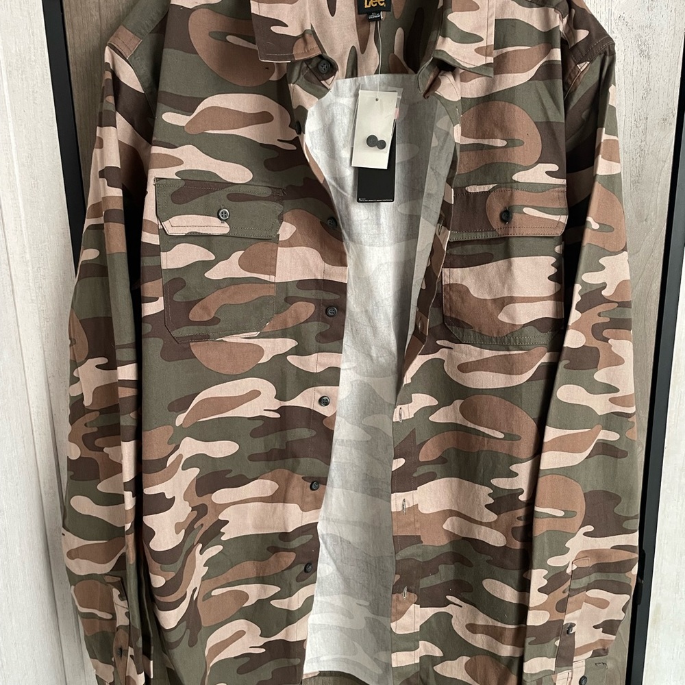 Lee button up long sleeve shirt